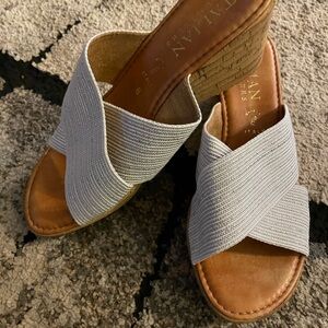 Italian Shoemakers Women's Wedges - Cream and Tan Sz 8. Made in Italy